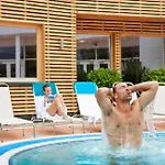 ホテル Vitalhotel Der Parktherme - Inkl Thermeneintritt & Sauna バート・ラトカースブルク