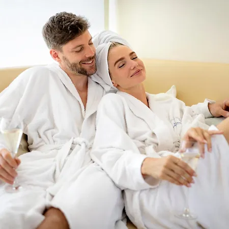 Hotell Vitalhotel Der Parktherme - Inkl Thermeneintritt & Sauna Bad Radkersburg