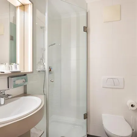 Vitalhotel Der Parktherme - Inkl Thermeneintritt & Sauna Hotell