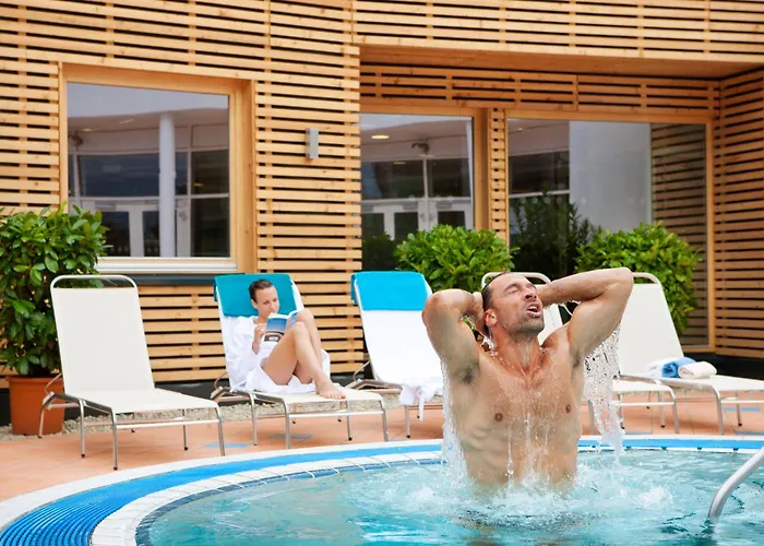 فندق Vitalhotel Der Parktherme - Inkl Thermeneintritt & Sauna باد رادكرسبرغ